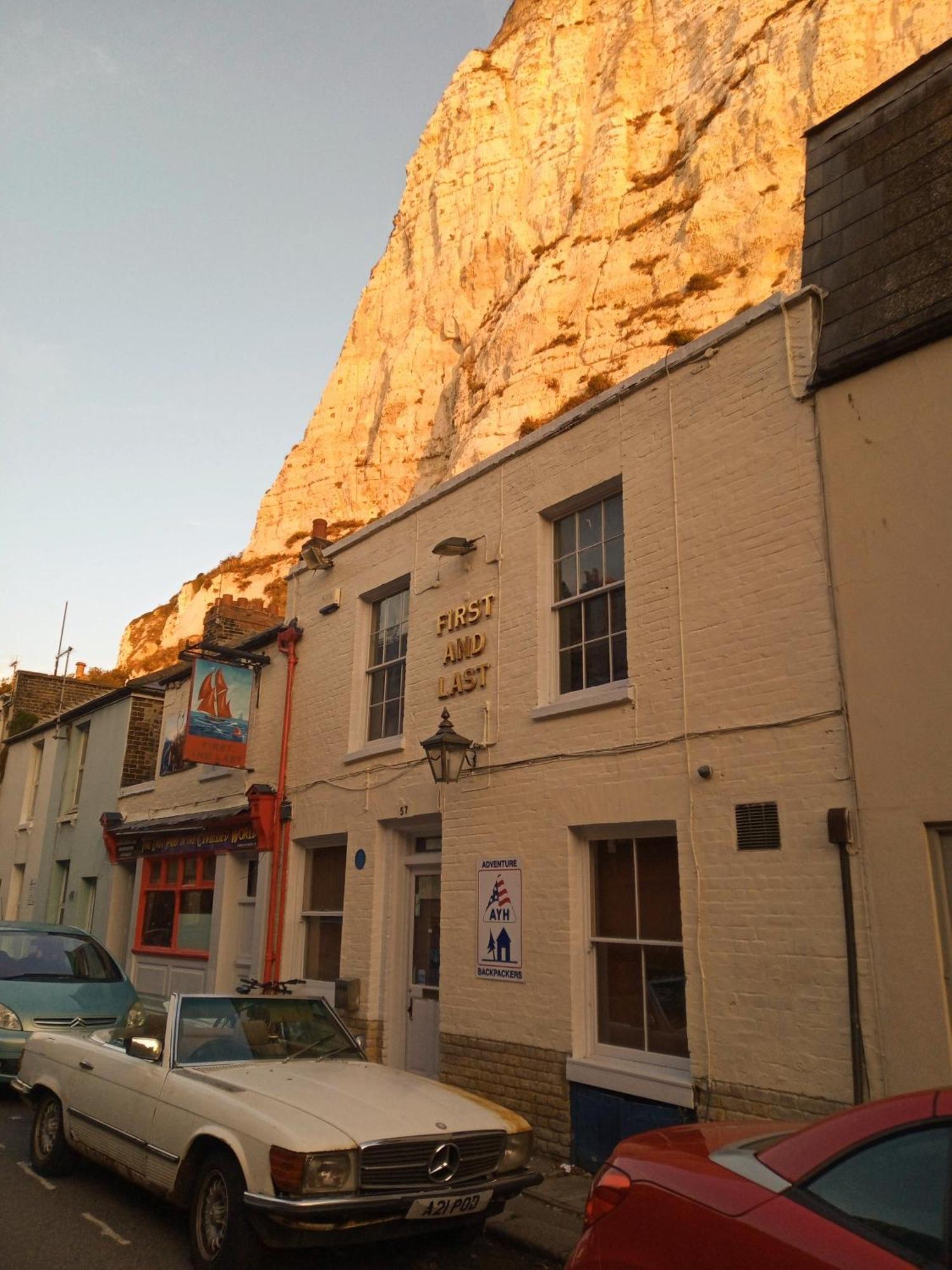 First And Last Youth Hostel Dover Bagian luar foto