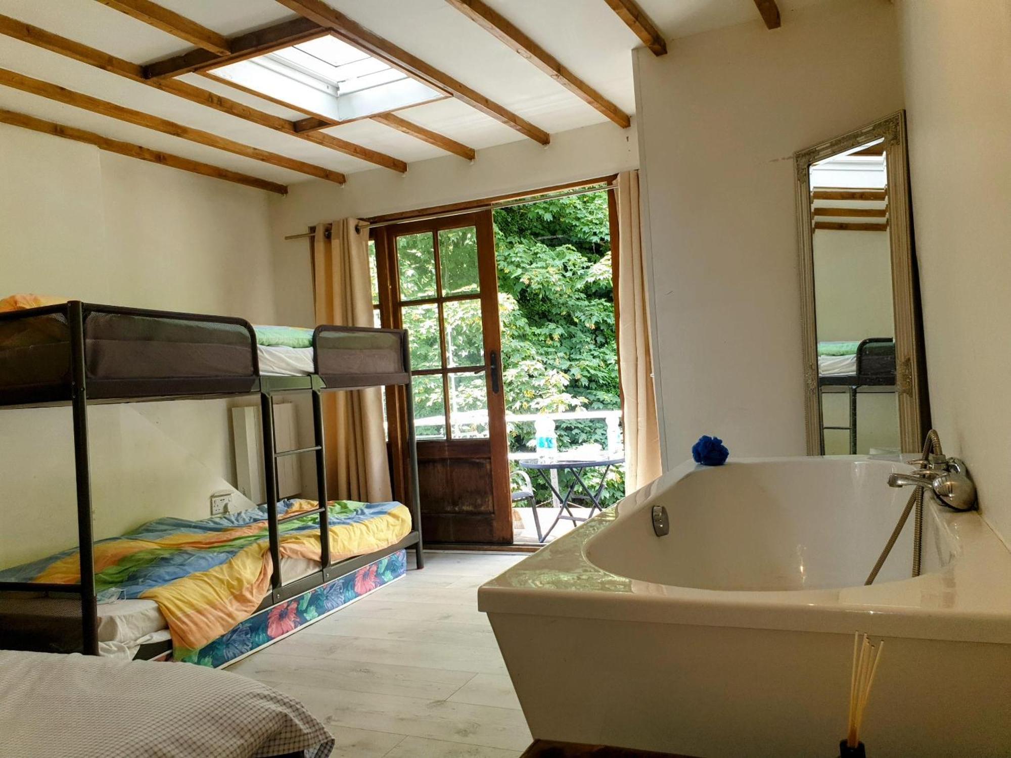 First And Last Youth Hostel Dover Bagian luar foto