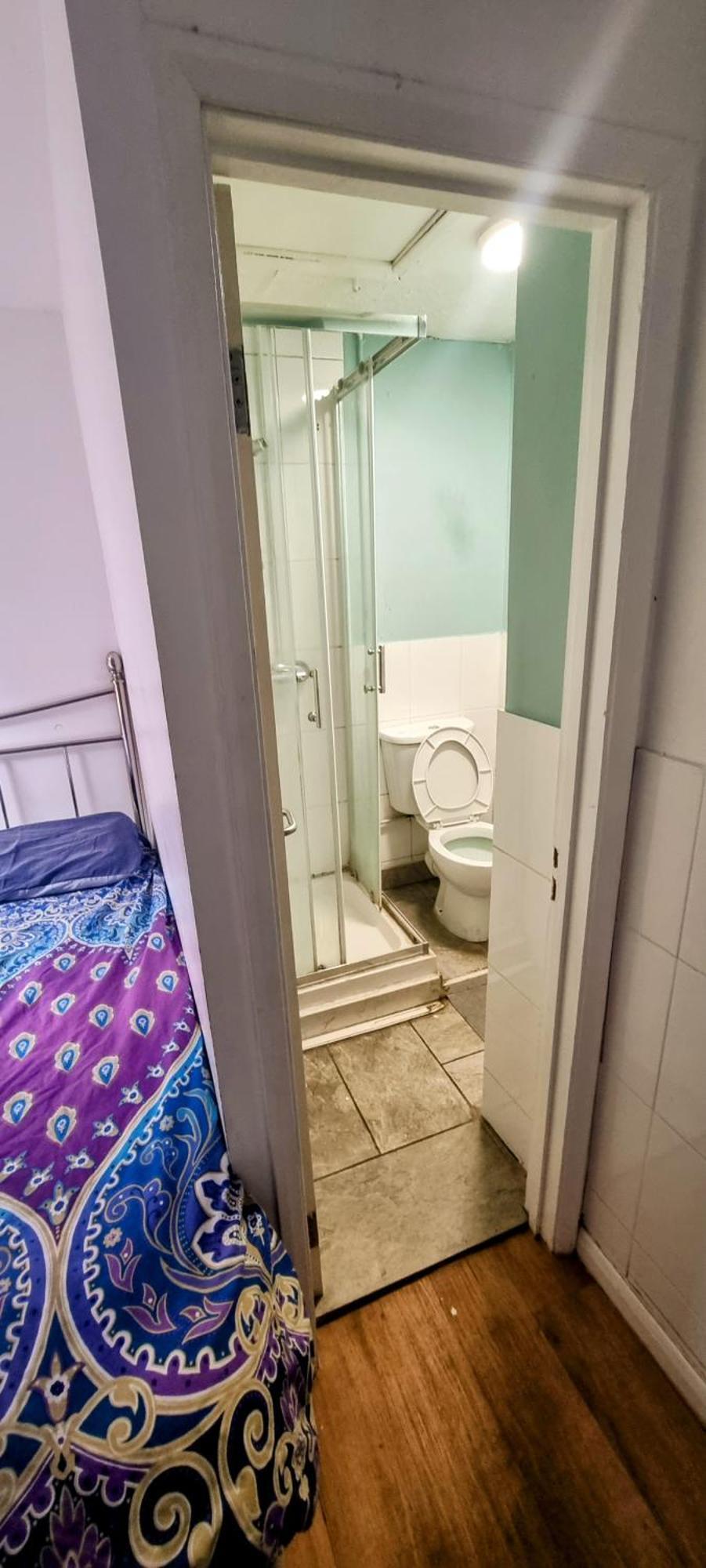 First And Last Youth Hostel Dover Bagian luar foto